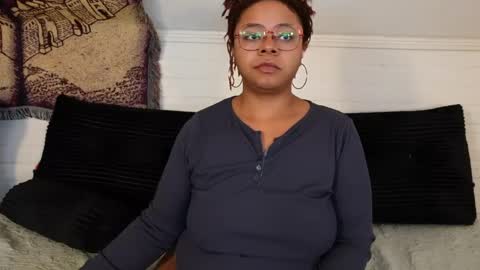 Snapshot of khayaparker chatting on June 1, 12:18 pm Khaya online show from June 1, 12:18 pm