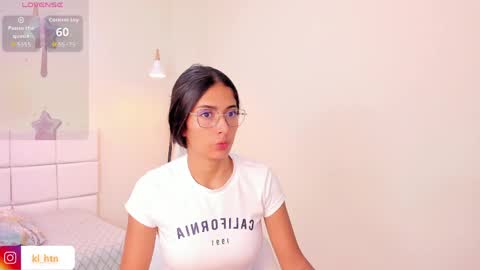 Snapshot of khloe_houston chatting on June 8, 12:49 pm Khloe online show from June 8, 12:49 pm