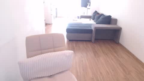 Khloe online show from September 20, 1:56 pm