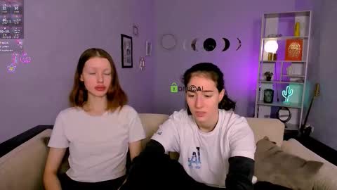 khloebeauty online show from December 15, 8:46 pm