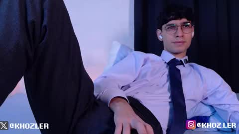 khozler_ online show from December 23, 12:19 am