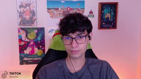 khozler_ online show from April 26, 2:42 am