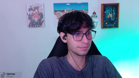 Snapshot of khozler_ chatting on June 1, 3:19 am khozler_ online show from June 1, 3:19 am