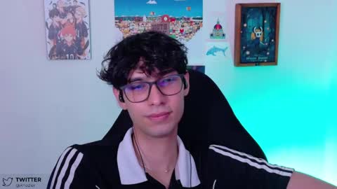 Snapshot of khozler_ chatting on June 2, 2:13 am khozler_ online show from June 2, 2:13 am