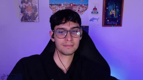 Snapshot of khozler_ chatting on June 10, 2:12 am khozler_ online show from June 10, 2:12 am