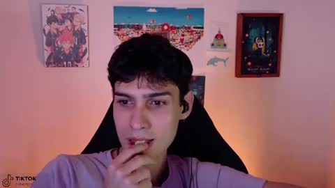 Snapshot of khozler_ chatting on June 17, 2:03 am khozler_ online show from June 17, 2:03 am