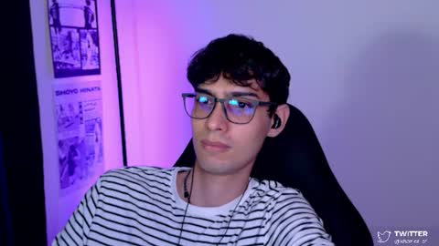 Snapshot of khozler_ chatting on July 13, 2:03 am khozler_ online show from July 13, 2:03 am