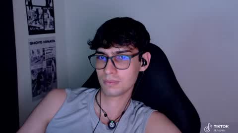 Snapshot of khozler_ chatting on July 14, 2:05 am khozler_ online show from July 14, 2:05 am