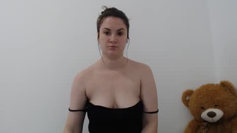 Sarah online show from February 17, 11:29 am