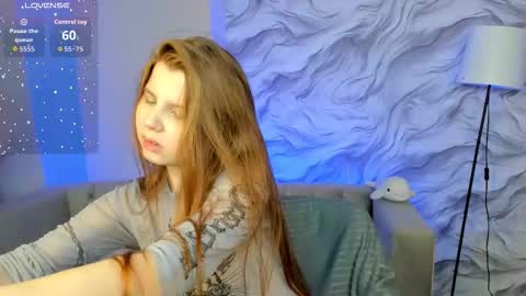 Snapshot of ki_wizz chatting on November 16, 3:12 am Ellie online show from November 16, 3:12 am