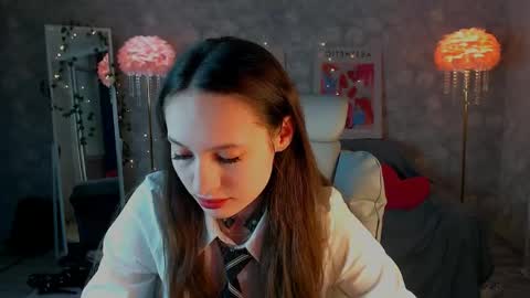 Snapshot of kiananowak chatting on May 20, 7:20 pm Kiana online show from May 20, 7:20 pm