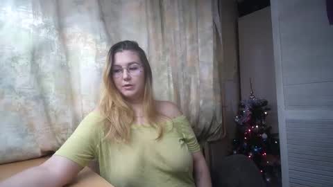 Snapshot of kianna_dior_ chatting on December 28, 10:14 am kianna_dior_ online show from December 28, 10:14 am