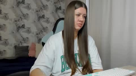 kianna_dior_ online show from April 23, 12:29 pm
