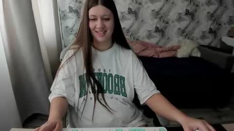kianna_dior_ online show from June 29, 10:15 am