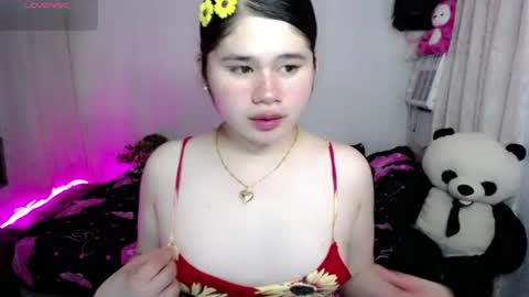 Snapshot of kianna_schmitz chatting on June 26, 1:59 pm Your SweetGirl Ts online show from June 26, 1:59 pm