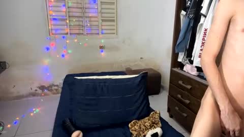 Snapshot of kiantwink chatting on February 17, 8:04 pm kiantwink online show from February 17, 8:04 pm