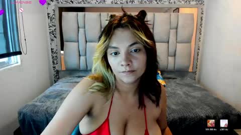 Snapshot of kiara_cruz__ chatting on June 3, 7:41 pm kiara Cruz online show from June 3, 7:41 pm