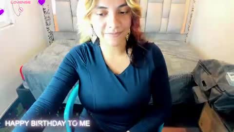 Snapshot of kiara_cruz__ chatting on June 17, 8:10 pm kiara Cruz online show from June 17, 8:10 pm