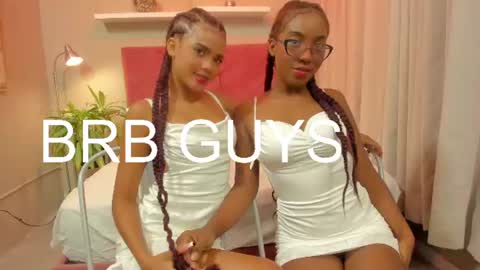 Snapshot of kiara_curls chatting on June 25, 11:26 am Kiara online show from June 25, 11:26 am