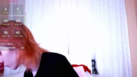 Snapshot of kiara_dream chatting on June 5, 10:59 pm Kira online show from June 5, 10:59 pm