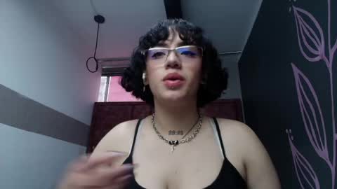 KIARA FOX online show from April 29, 9:32 pm