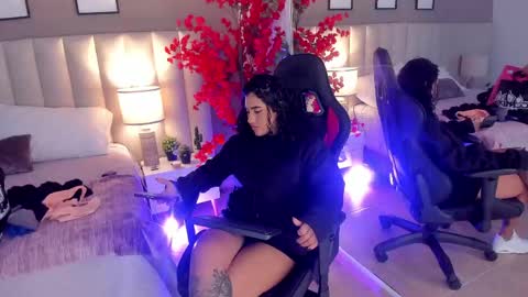 Snapshot of kiara_kismet9 chatting on May 2, 9:53 pm kiara kismet online show from May 2, 9:53 pm