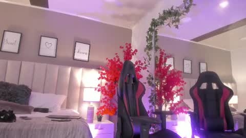 Snapshot of kiara_kismet9 chatting on July 26, 3:36 am kiara kismet online show from July 26, 3:36 am