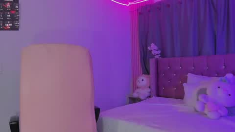 Kiara online show from May 24, 3:44 am