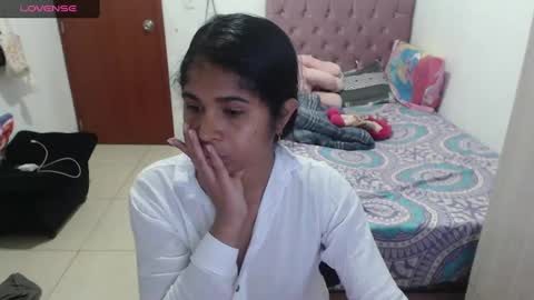 Snapshot of kiara_williamss chatting on March 6, 2:09 am Kiara online show from March 6, 2:09 am