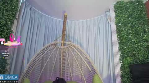 Kiara Zahiri online show from October 25, 10:56 am