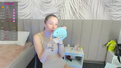 Kiara online show from December 18, 2:06 am