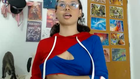 kiaralenon online show from November 21, 1:48 am