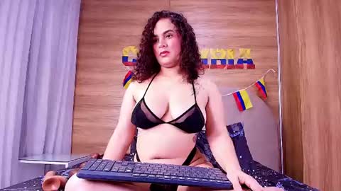 Snapshot of kiaralopez_ chatting on June 19, 4:28 am kiaralopez_ online show from June 19, 4:28 am