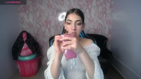 Snapshot of kiarastar_ch chatting on July 24, 8:29 pm kiara online show from July 24, 8:29 pm