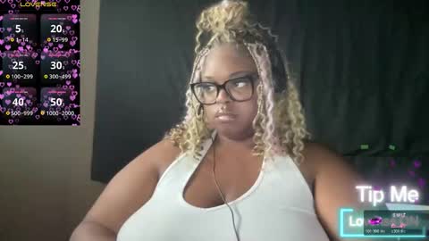 KiaraSugars online show from May 8, 6:24 pm