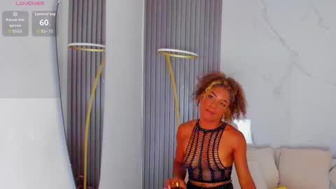 Snapshot of kiaratentation chatting on December 13, 8:25 pm kiaratentation online show from December 13, 8:25 pm