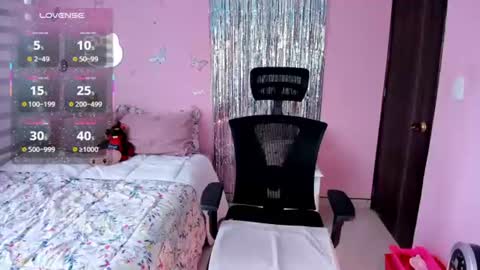 Kiarielle online show from June 30, 7:59 pm