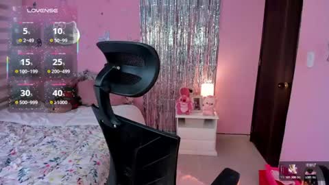 Kiarielle online show from July 9, 8:35 pm