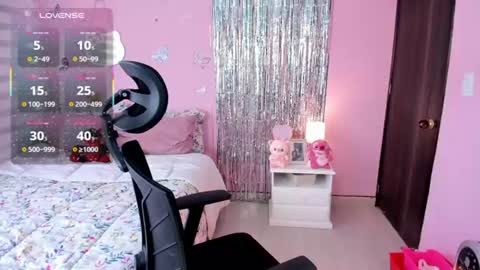 Kiarielle online show from July 22, 8:00 pm