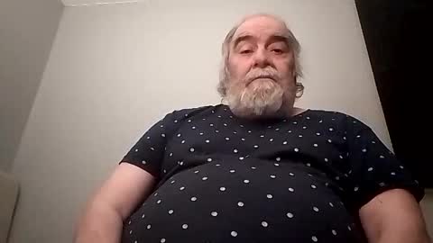 KICKINME online show from December 2, 5:46 am