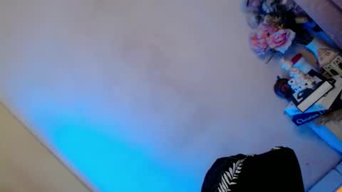 Snapshot of kiera_on_fire chatting on May 7, 5:24 am Kiera online show from May 7, 5:24 am