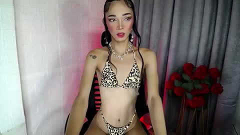 kieramoore online show from April 23, 7:41 am