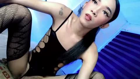 kieramoore online show from July 30, 1:21 pm