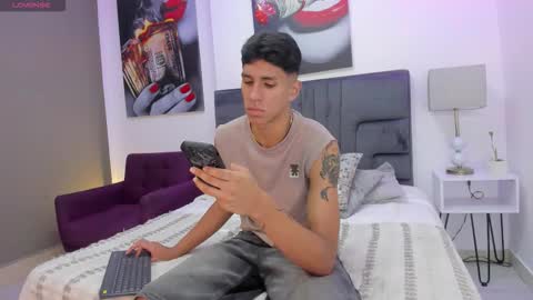 Kieran Derek online show from November 19, 2:00 am