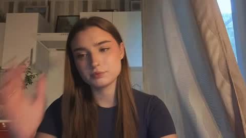 Snapshot of kierstentates chatting on June 2, 2:30 pm Ola my name is Lissa Lets hit 10 Thumbs Up together online show from June 2, 2:30 pm