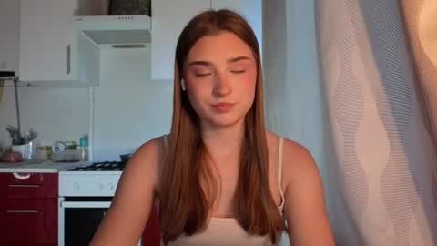 Snapshot of kierstentates chatting on June 15, 2:30 pm Ola my name is Lissa Lets hit 10 Thumbs Up together online show from June 15, 2:30 pm