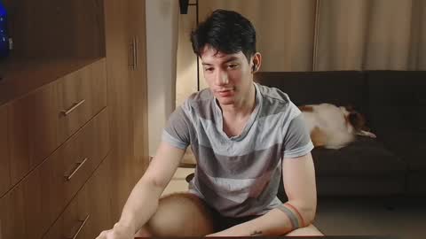 kikeruiz 19 online show from December 1, 4:23 pm