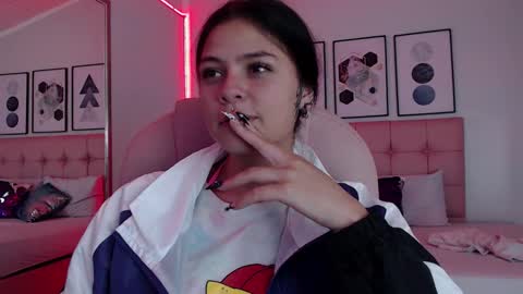 Snapshot of kiki_cams chatting on January 15, 10:02 pm kIKI online show from January 15, 10:02 pm