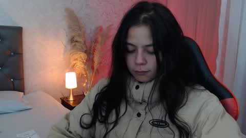 Snapshot of kiki_cams chatting on March 3, 4:40 am kIKI online show from March 3, 4:40 am