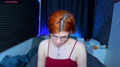 Kiki online show from December 3, 1:10 pm